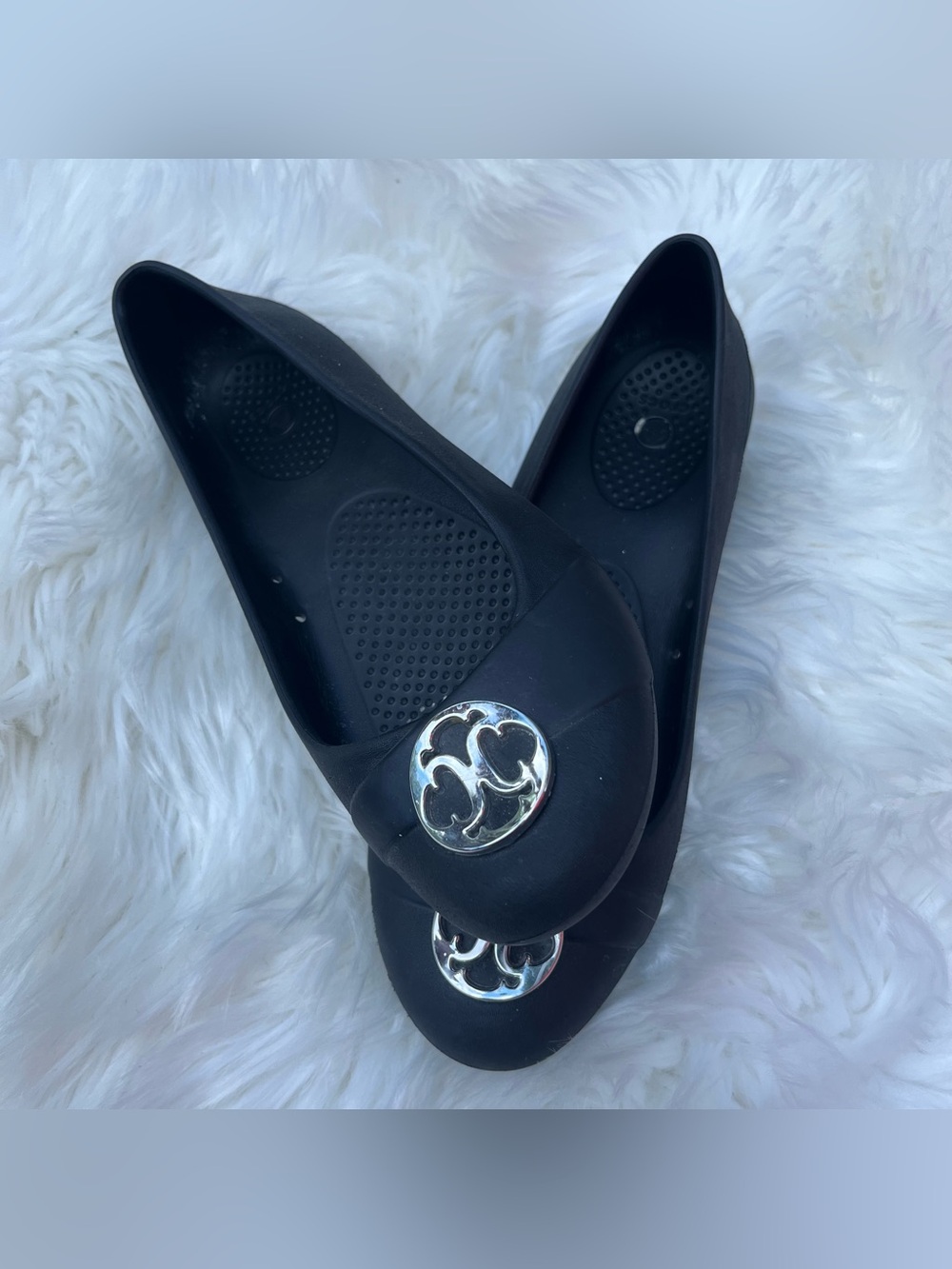 Crocs “Gianna” Disc Ballet Flats - Picture 3 of 13